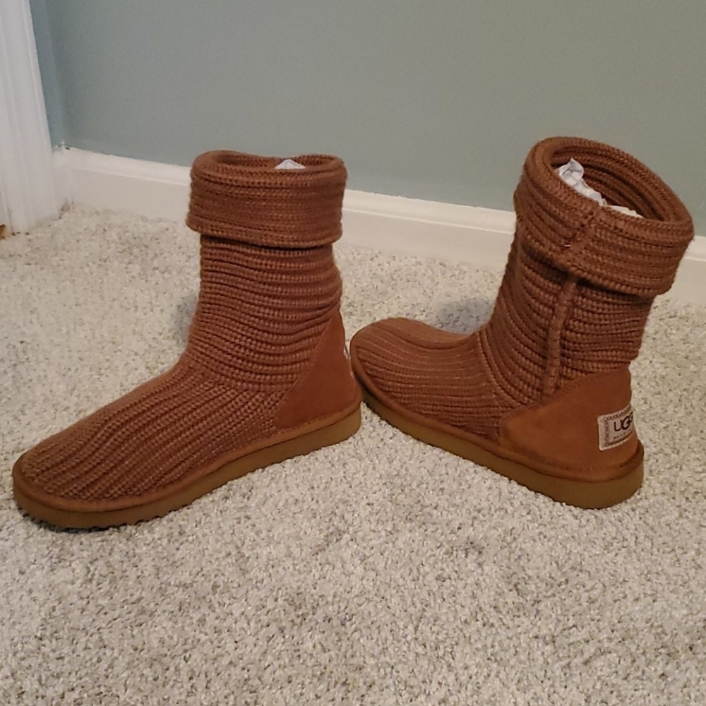 UGG Knit Booties Women’s Sz 8 Brown Sheepskin Like New - Picture 2 of 7